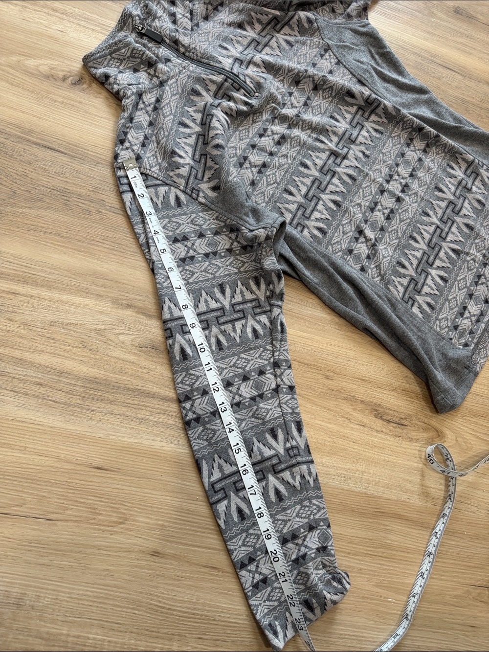 Gray Patterned Zip-Up Sweater - Picture 8 of 8
